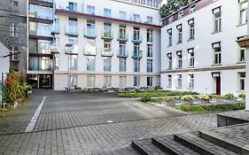 Househost Apartment:Łobzowska 22